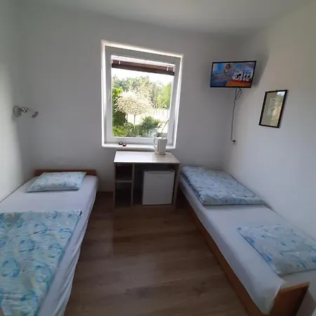 Pokoje Goscinne Weronika 오스트로보